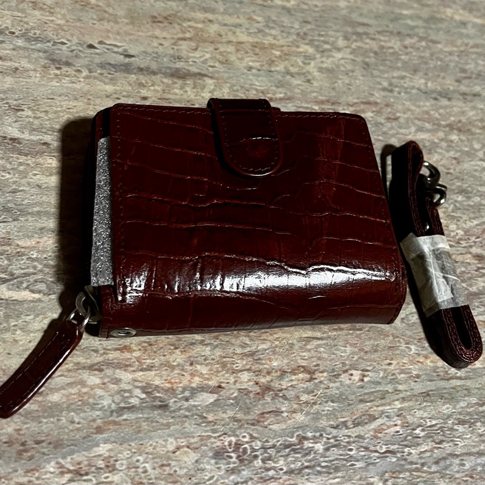 New Walletbe burgundy embossed Croco Italian leather multifunctional wallet
